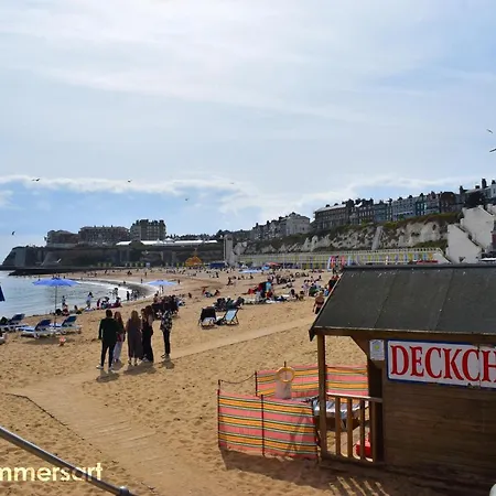 The Tea House - A Stones Throw From Beach Broadstairs Exterior photo